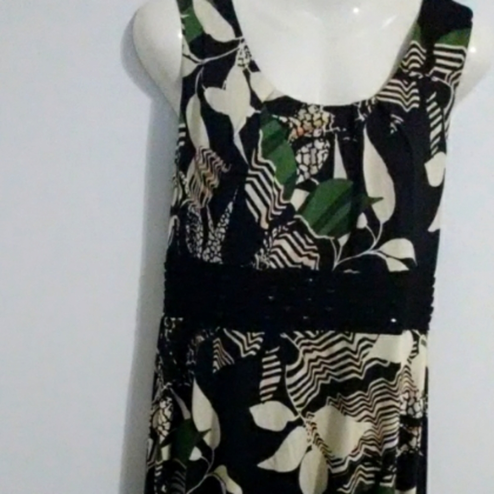 Floral sleeveless dress